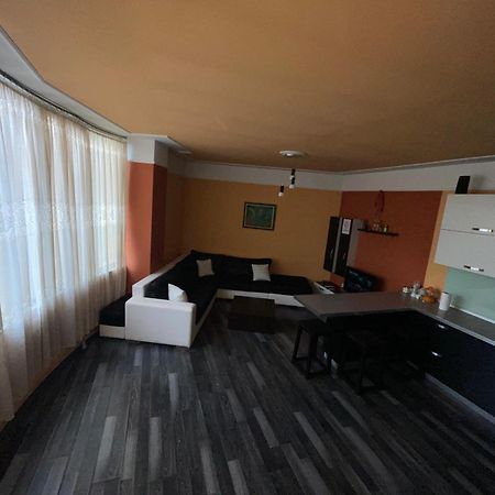 Moonshine Apartament Tirana Kültér fotó