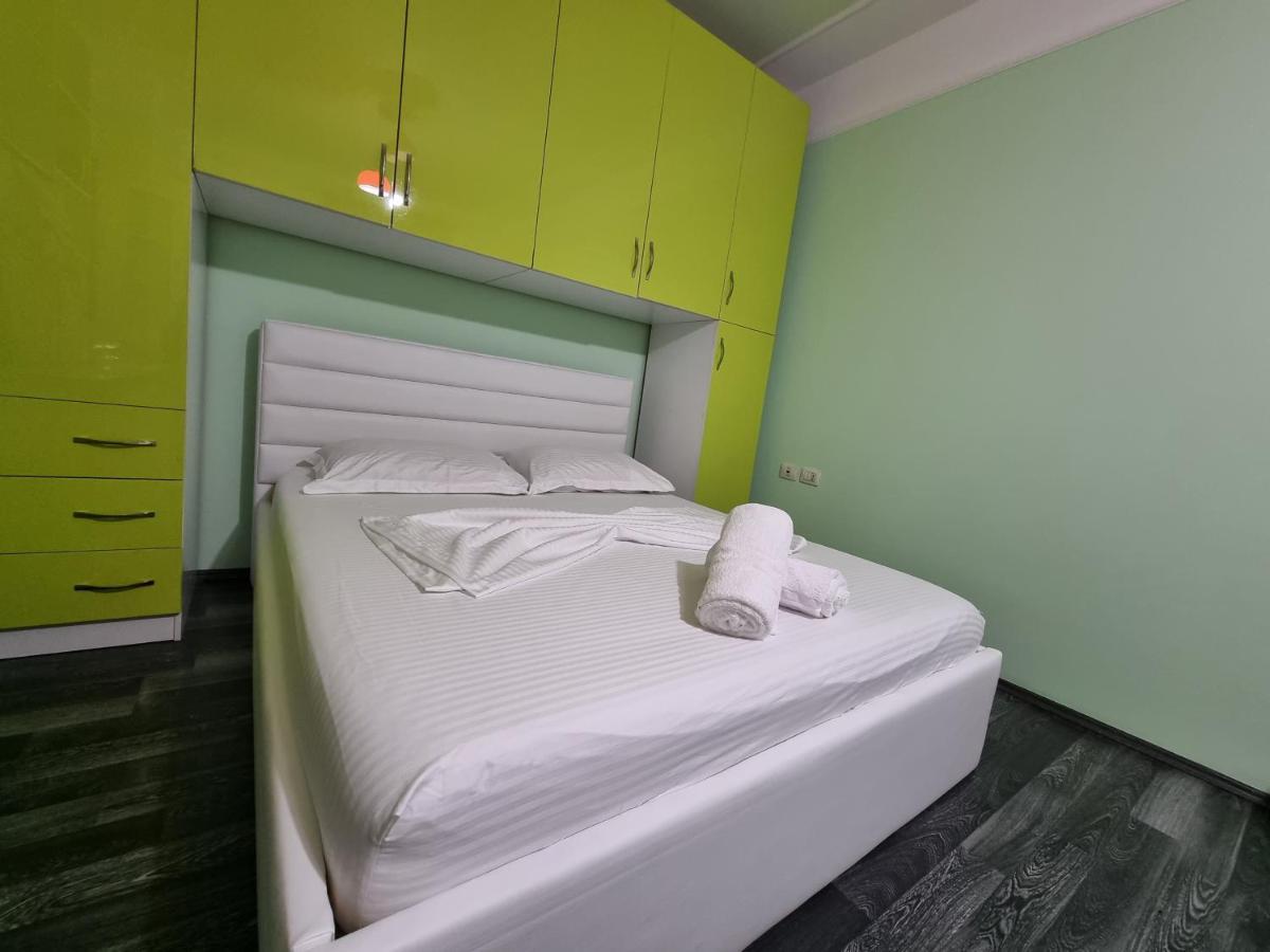 Moonshine Apartament Tirana Kültér fotó