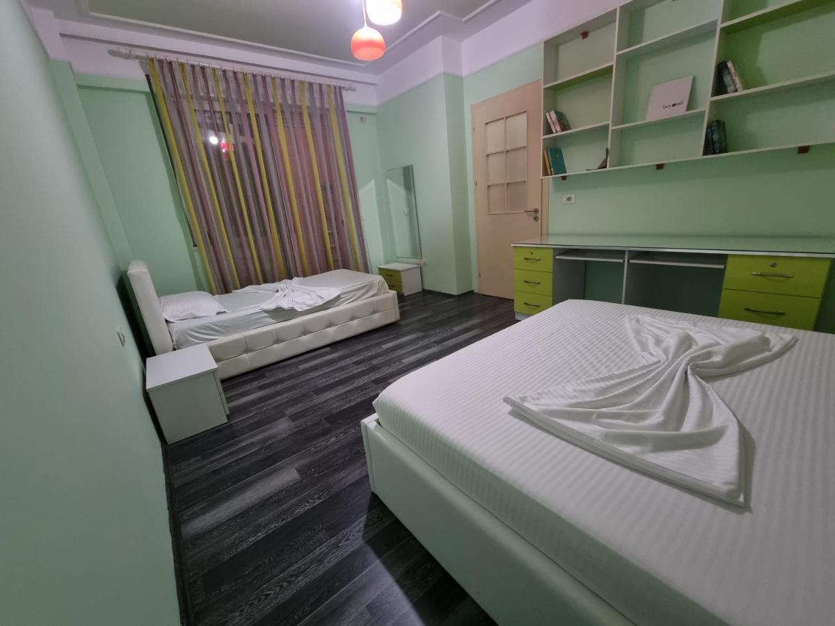 Moonshine Apartament Tirana Kültér fotó