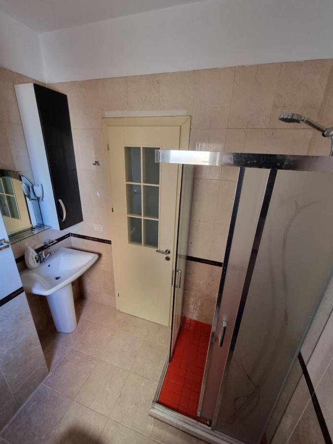 Moonshine Apartament Tirana Kültér fotó